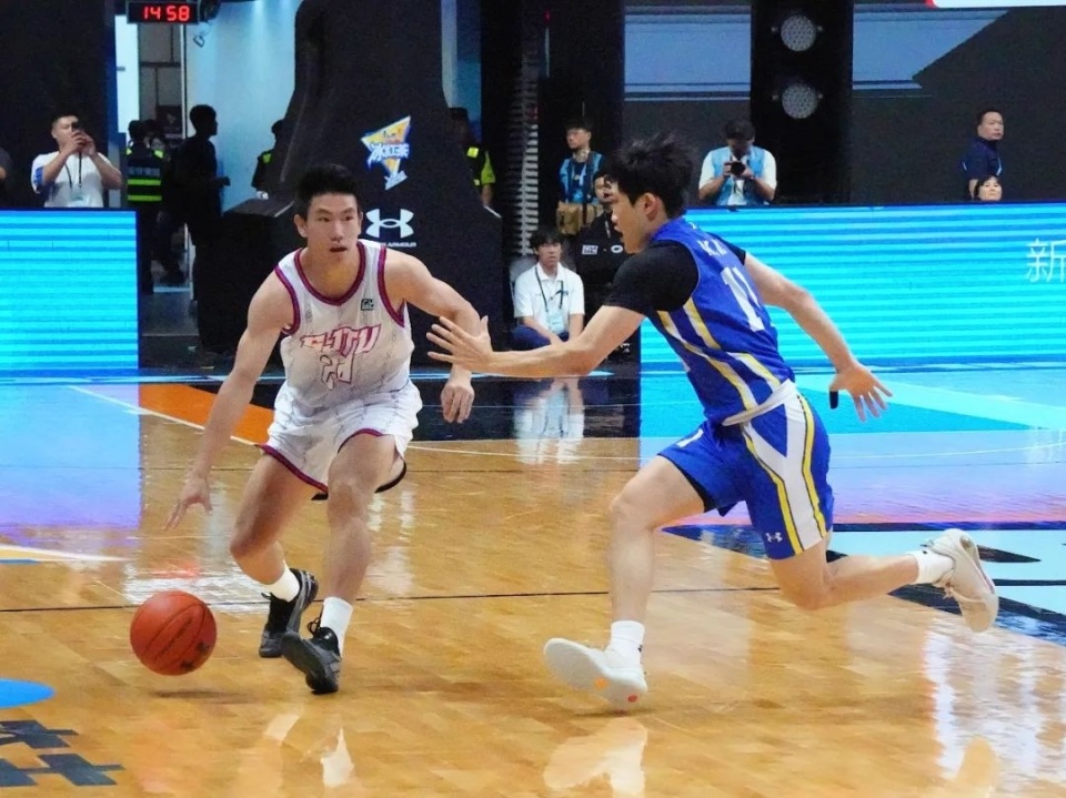 中招募赤木, 以纪律性和, 政治大学宝