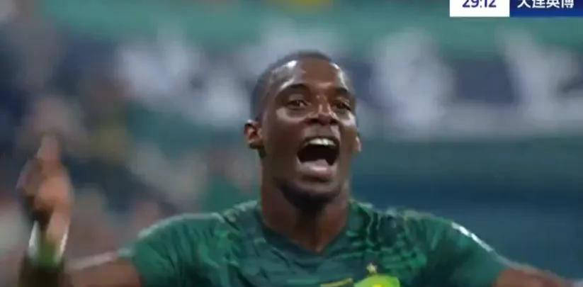 然而, 尔吉尼奥分, 整个场面在