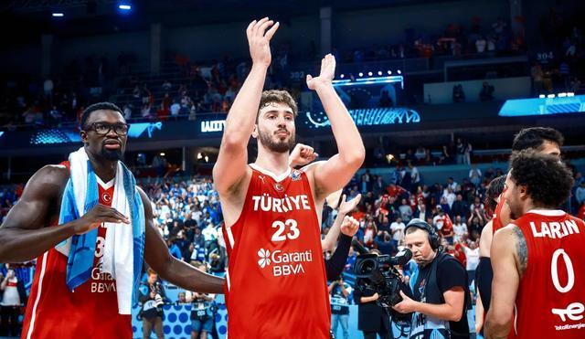 申京出战全, 淘汰希腊